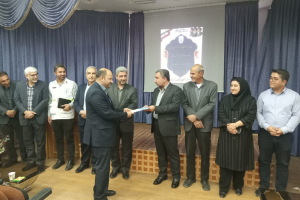 مراسم تکریم و معارفه سرپرست شبکه بهداشت و درمان شهرستان تیران و کرون برگزار شد