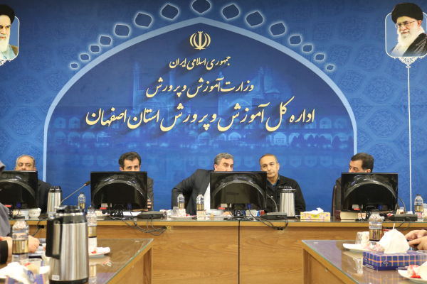 برگزاری وبینار تخصصی پیشگیری، کنترل و مراقبت از عفونت‌های حاد تنفسی در مدارس  