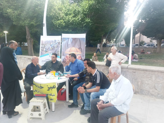 برپایی میز خدمت توسط واحد مبارزه با بیماریها در خصوص پزشکی خانواده و نظام ارجاع شهرستان فلاورجان