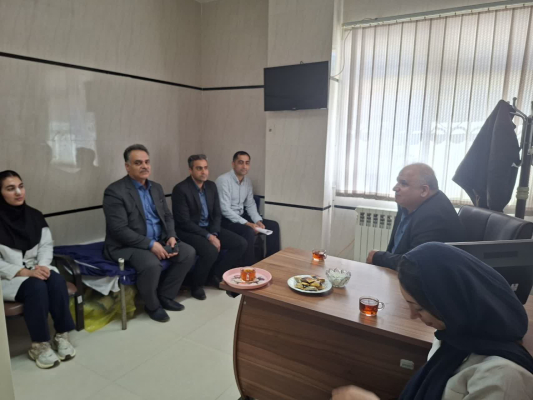 بازدید معاون فنی مرکز بهداشت استان از شبکه بهداشت و درمان شهرستان اردستان 