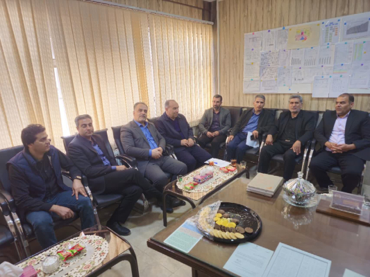  بازدید مدیر گروه توسعه شبکه مرکز بهداشت استان از روند ارائه خدمات بهداشتی درمانی در شبکه بهداشت و درمان شهرستان اردستان 