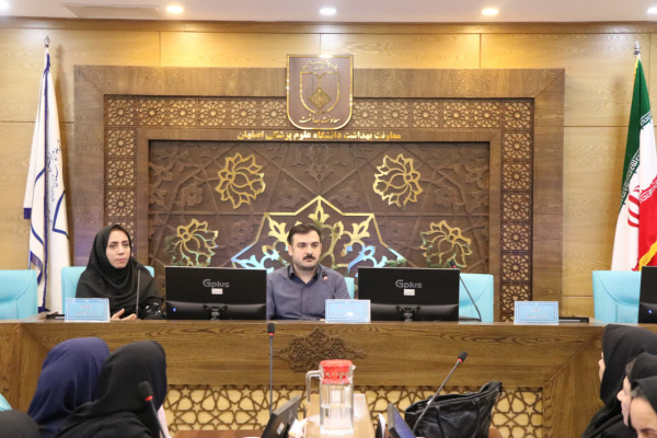 برگزاری کارگاه آموزشی «راه‌های برقراری ارتباط مؤثر با نوجوانان»