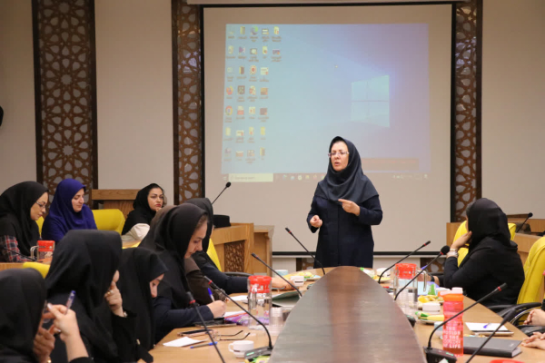  برگزاری کارگاه مهارت عملی معاینه در خدمت غربالگری و تشخیص زودهنگام سرطان پستان