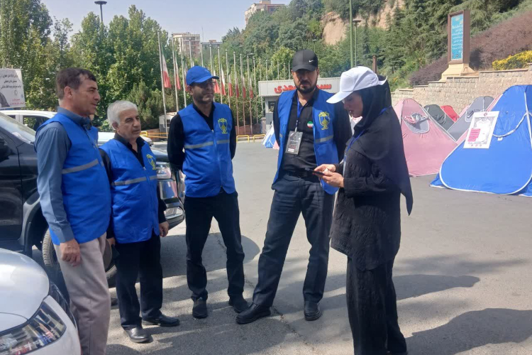 بازدید میدانی مسئول اسکان منطقه دو و هماهنگی جهت ملزومات  فنی و تجهیزاتی تیم‌های سلامت در محل اسکان و  پایگاه‌های ارائه خدمات سلامت منطقه ۲ تهران