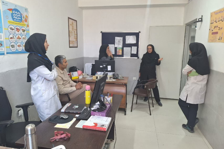 بازدید نماینده وزارت بهداشت از مرکز خدمات جامع سلامت بصیر سلامت فلاورجان با محوریت اجرای برنامه پزشک خانواده و نظام ارجاع الکترونیک