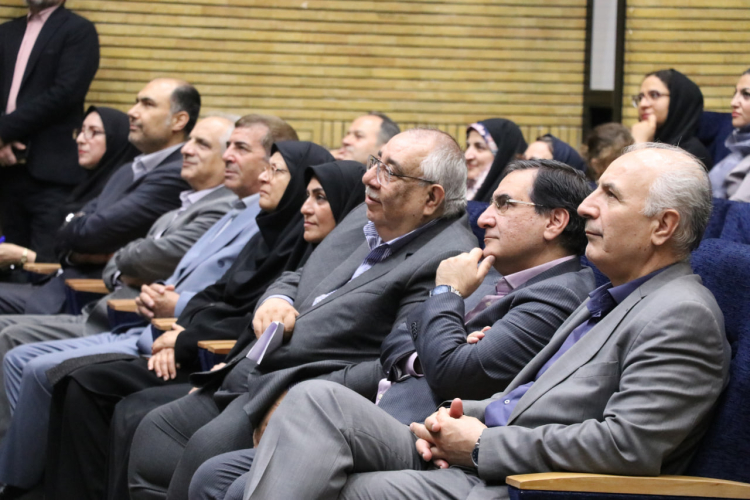 مراسم تجلیل از ماماهای نمونه استان