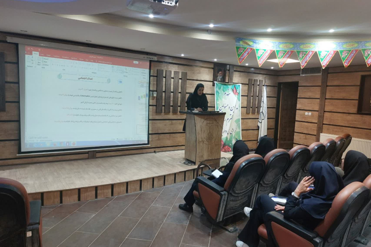 جلسه آموزشی توانمندسازی پرسنل بهداشت حرفه‌ای در حوزه پزشکی خانواده و نظام ارجاع شهرستان فلاورجان