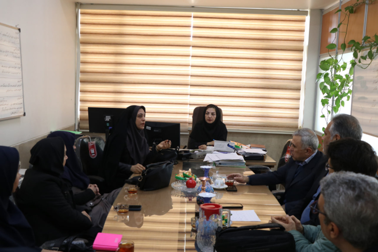 نشست اجرای طرح گرنت فعالیت بدنی در دانش‌آموزان مبتلا به دیابت نوع یک 