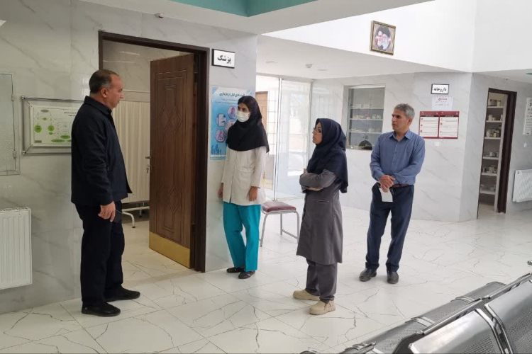 بازدید مدیر گروه توسعه شبکه مرکز بهداشت استان از مراکز بهداشت شهرستان نائین