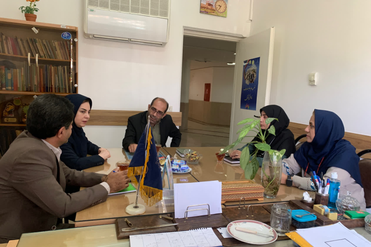 نشست هماهنگی معاونت  بهداشت و آموزش و پرورش با محوریت پویش سلامت دهان و دندان دانش‌آموزان