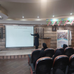 برگزاری نشست آموزشی با سفیران سلامت شهرستان در راستای تبیین برنامه پزشک خانواده و نظام ارجاع